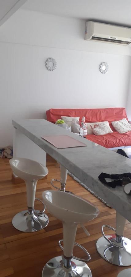Apartamento Av Kennedy Y Cervino A Metros Embajada Eeuu บัวโนสไอเรส ภายนอก รูปภาพ